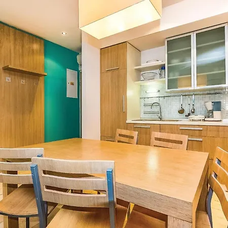 Apartment Awesome In With 2 Bedrooms, Wifi And Swimming Pool *