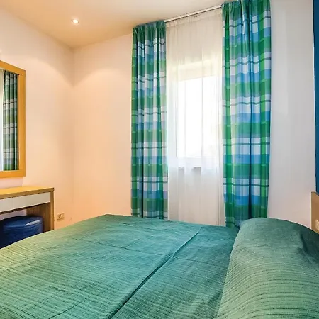 Apartment Awesome In With 2 Bedrooms, Wifi And Swimming Pool