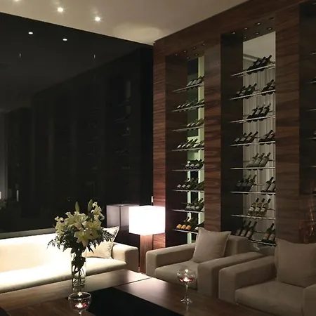 Awesome In With 2 Bedrooms, Wifi And Swimming Pool Apartment *